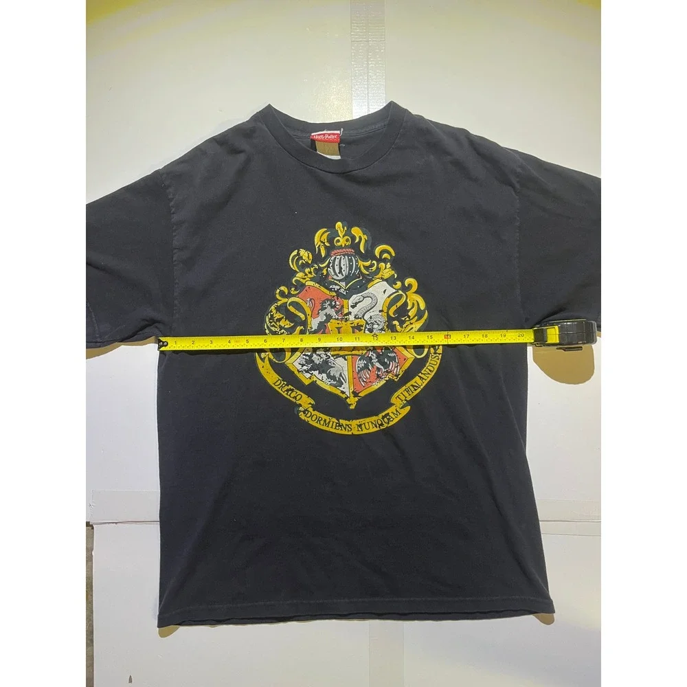 Harry Potter Hogwarts Crest Graphic T-Shirt Mens Large Black Short Sleeve Tee